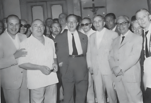 Lucera - Riunione amici del Murialdo. Anni 50. Si riconoscono Prof. De Peppo, Padovano, Olivieri, Balsamo